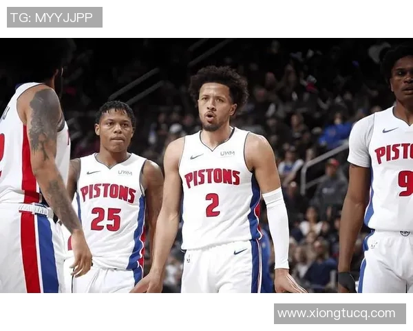 热火队逆转活塞，取得关键胜利：一场不可思议的篮球盛宴