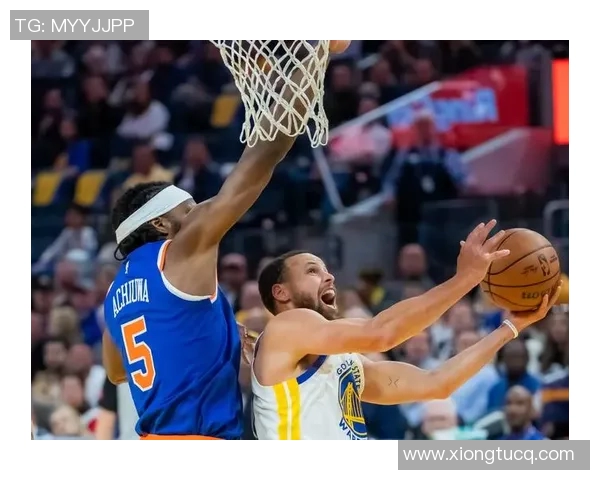 勇士大胜尼克斯，继续称霸赛场