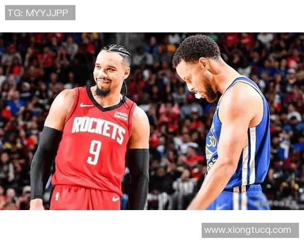 火箭队与勇士队激战正酣首场对决精彩回顾与赛后分析